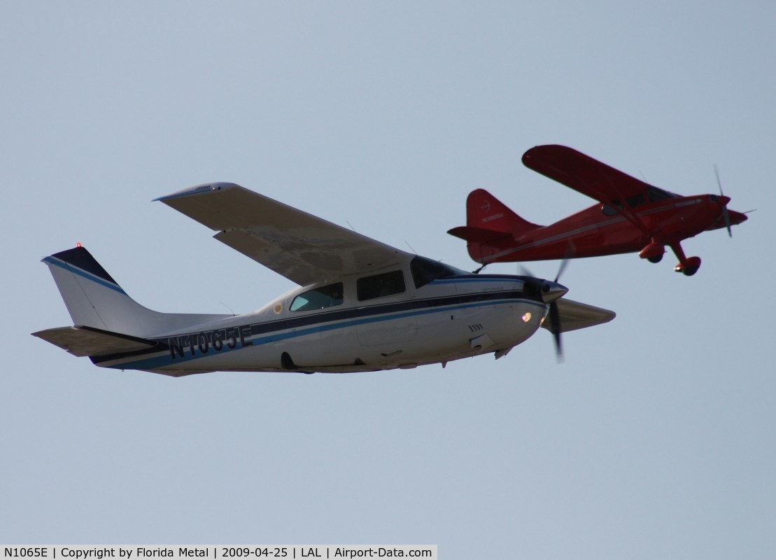 N1065E, Cessna 210N Centurion C/N 21063521, Cessna 210