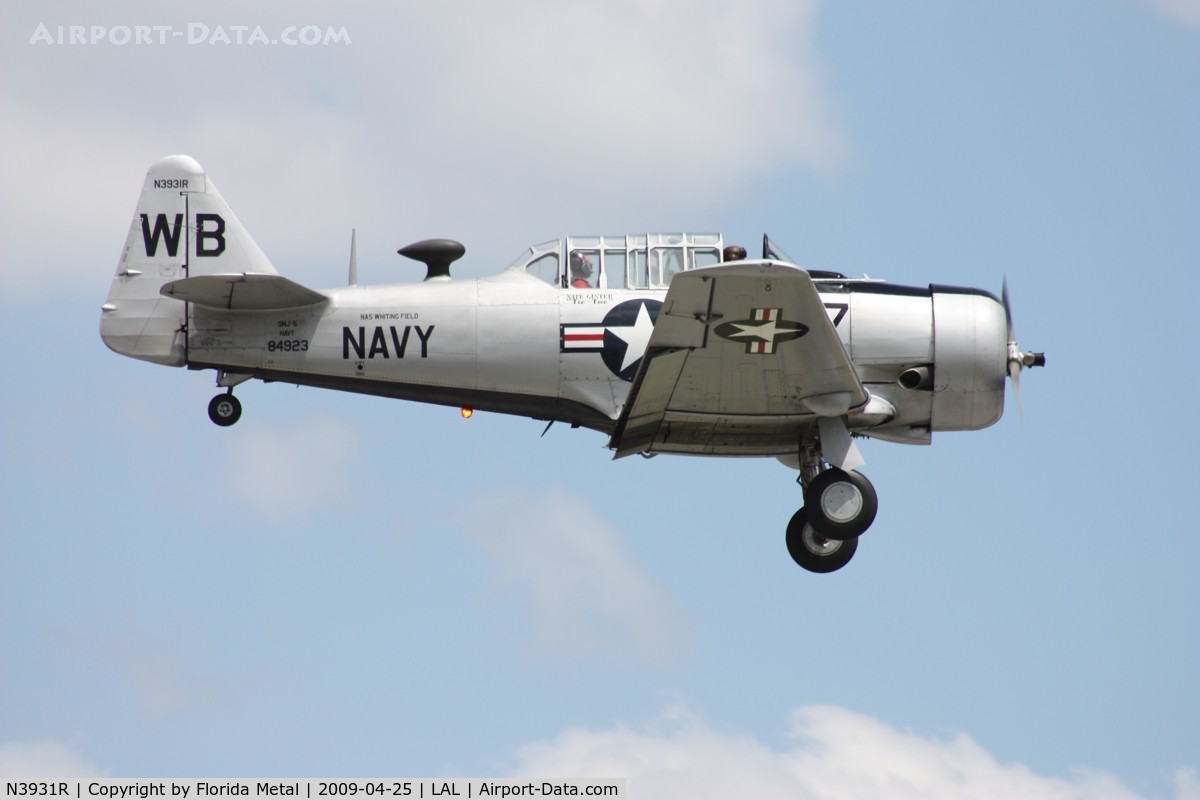 N3931R, North American AT-6B Texan C/N 84-923, T-6 Texan