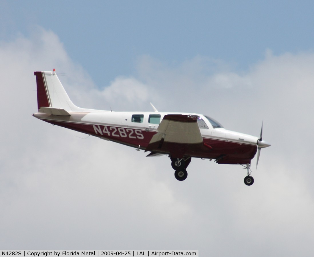 N4282S, 1976 Beech A36 Bonanza 36 C/N E-946, Beech A36