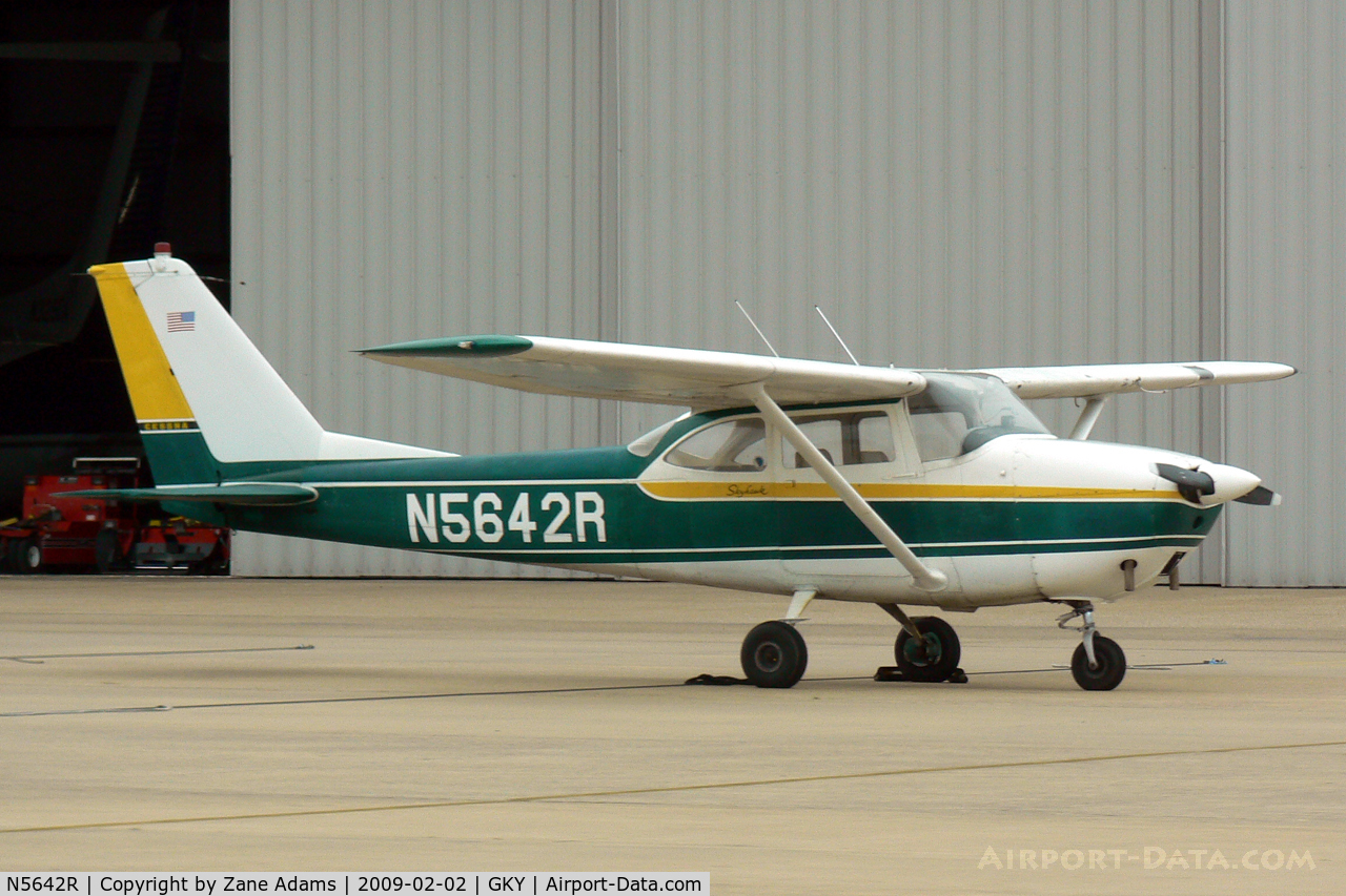 N5642R, 1965 Cessna 172F C/N 17253266, At Arlington Municipal