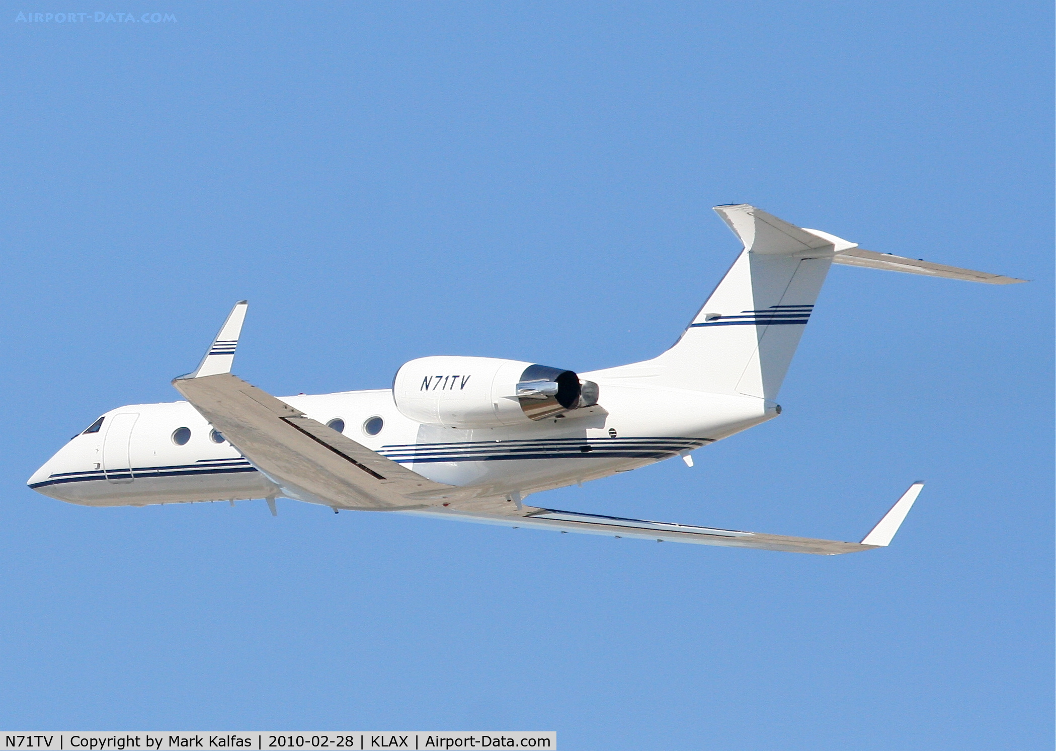 N71TV, 2000 Gulfstream Aerospace G-IV C/N 1430, Direct TV Gulfstream Aerospace G-IV, N71TV 25L departure KLAX.