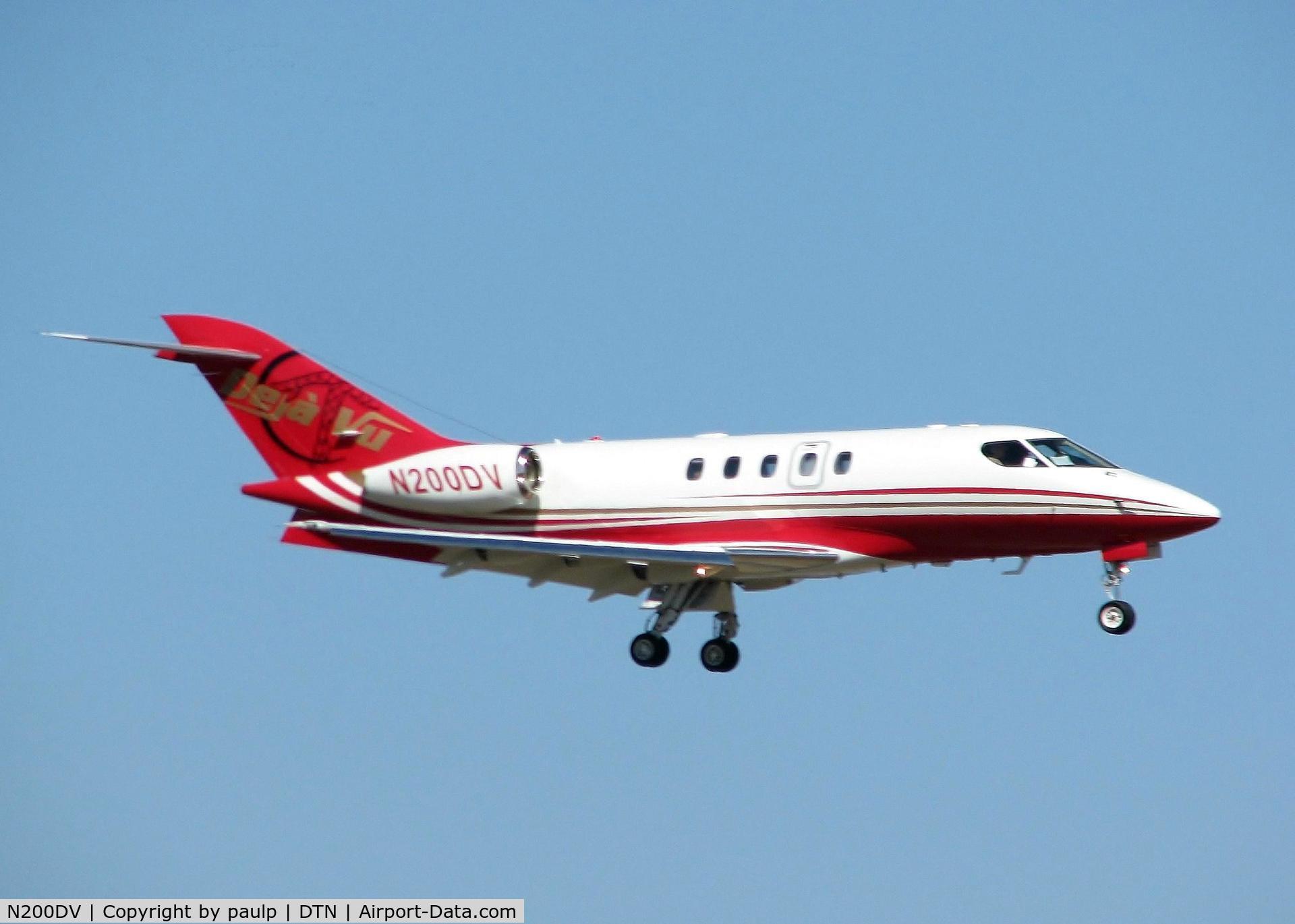 N200DV, Sino Swearingen SJ30-2 C/N 008, Landing on runway 14 at Downtown Shreveport.