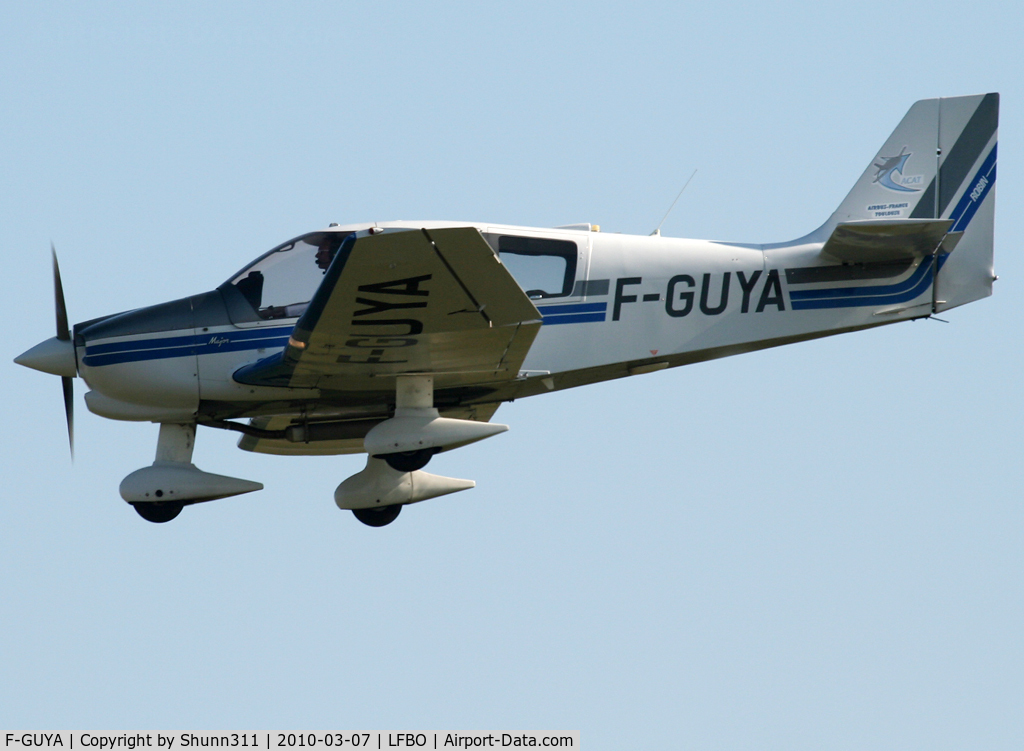 F-GUYA, Robin DR-400-160 Chevalier C/N 2492, Landing rwy 32R