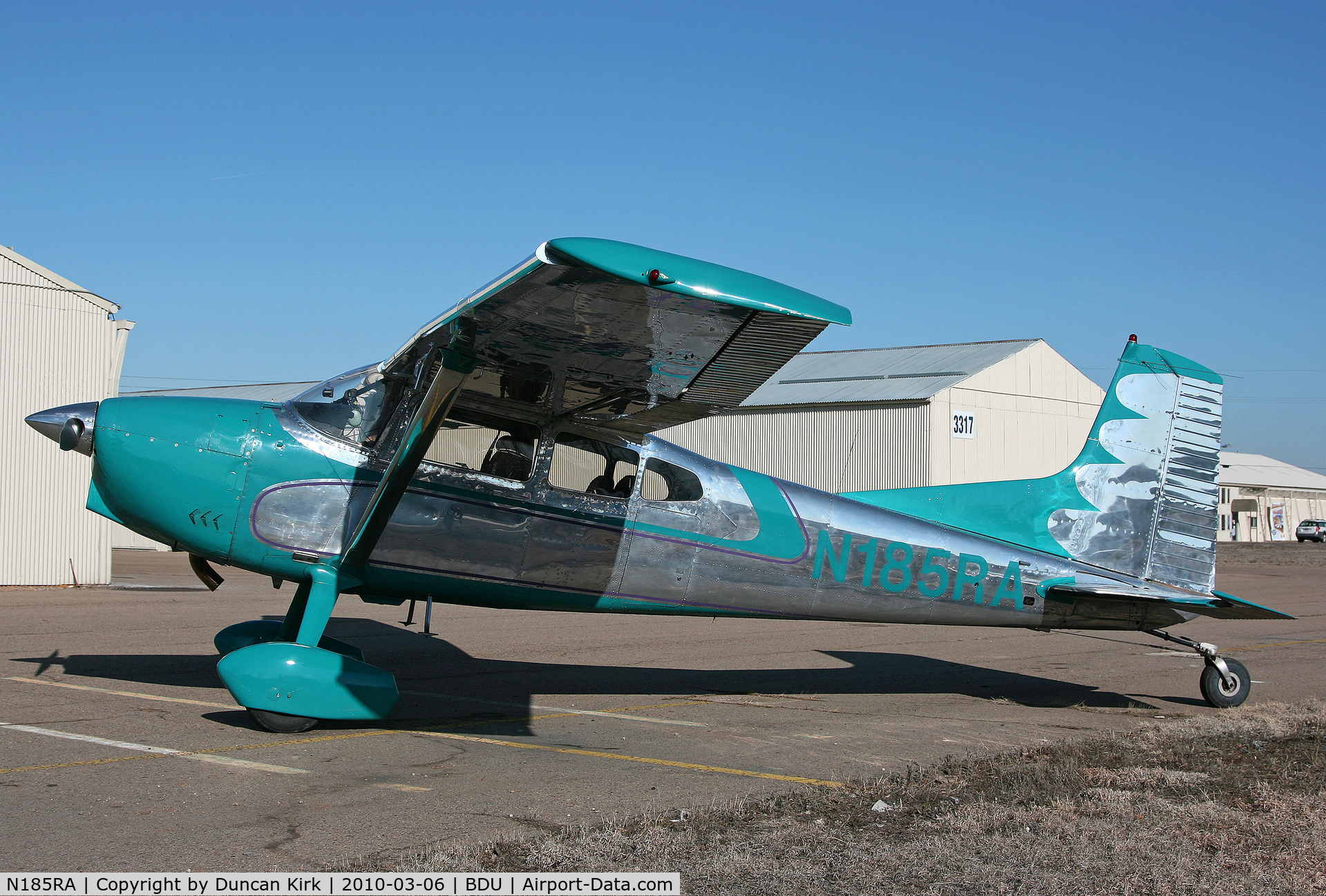 N185RA, Cessna 185 Skywagon C/N 185-1209, A beauty visiting from the westside of the state