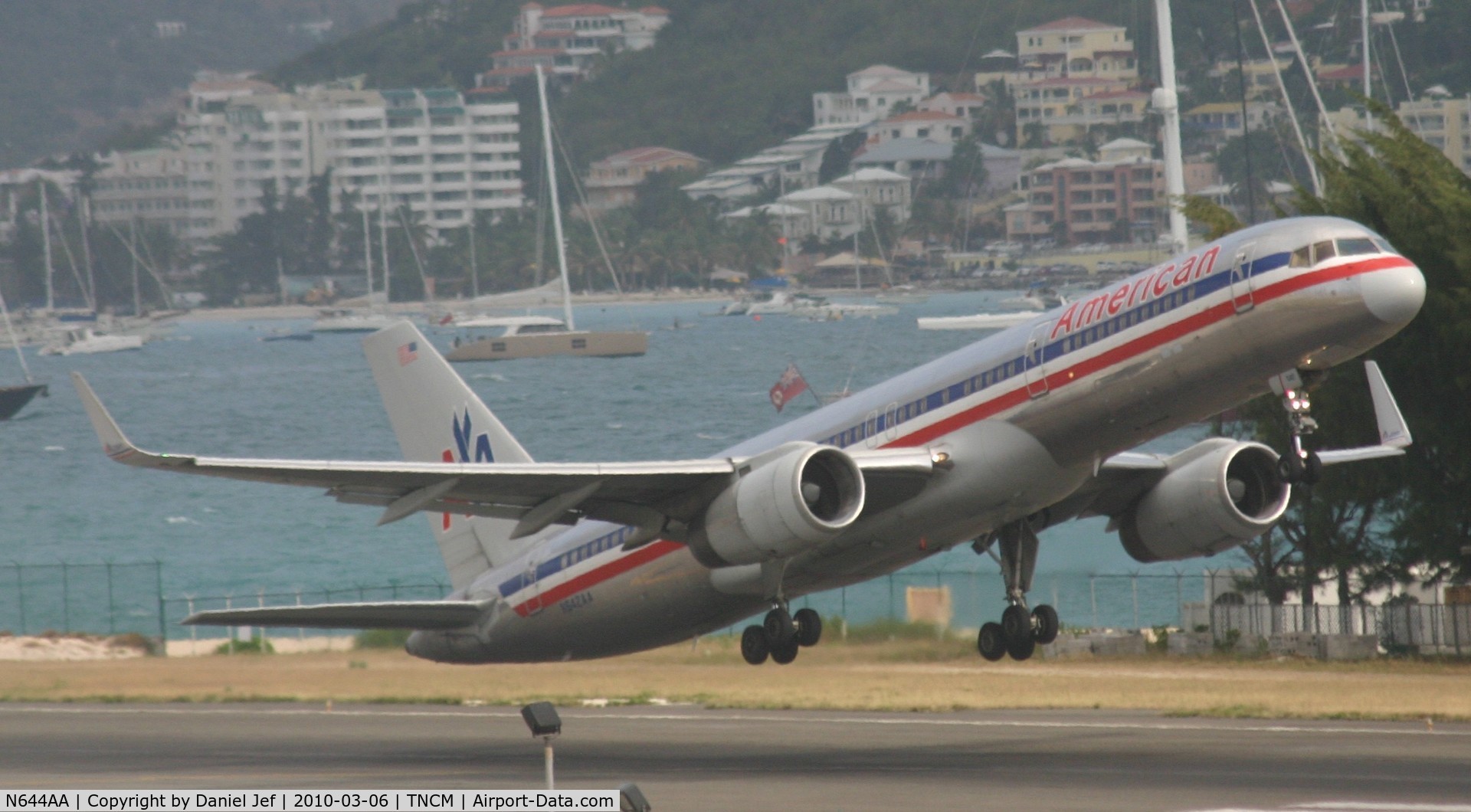 N644AA, 1991 Boeing 757-223 C/N 24602, N642AA departing TNCM runway 28