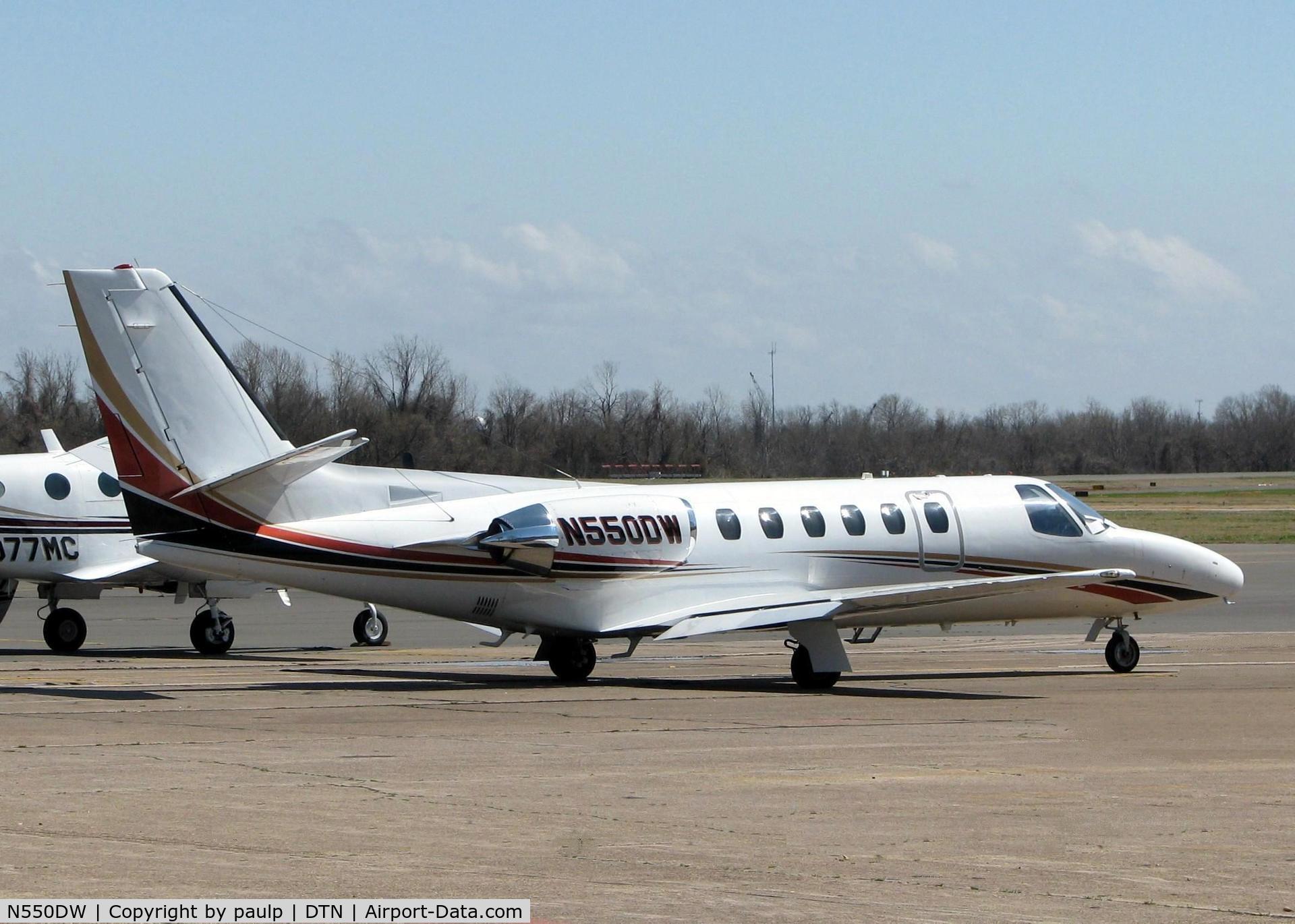 N550DW, Cessna 550 C/N 550-0487, Parked at Downtown Shreveport.