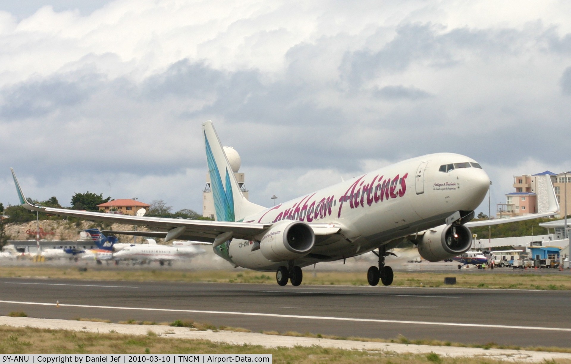 9Y-ANU, 2000 Boeing 737-8Q8 C/N 28235, Caribbean airlines 9Y-ANU departing TNCM runway 10