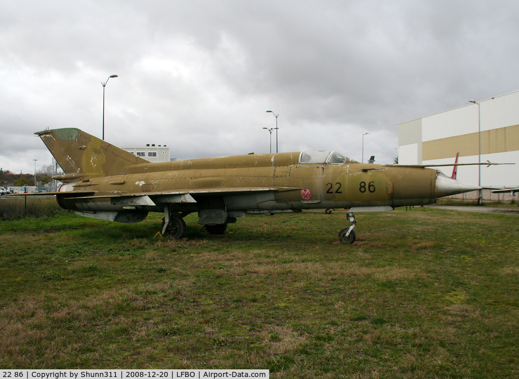 22 86, Mikoyan-Gurevich MiG-21M C/N 960513, Preserved inside Old Wings Association