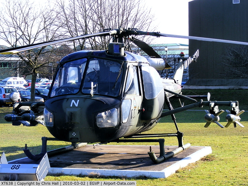 XT638, 1966 Westland Scout AH.1 C/N F9644, Westland Scout AH1 preserved as gate guard at Middle Wallop