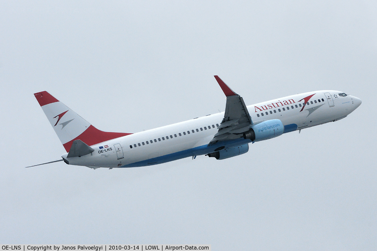 OE-LNS, 2005 Boeing 737-8Z9 C/N 34262, Austrian Airlines Boeing B737-8Z9 after take-off to HRG