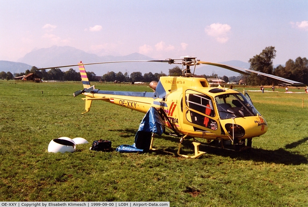OE-XXY, 1992 Aerospatiale AS-350B-2 Ecureuil C/N 2652, at Hohenems Airfield