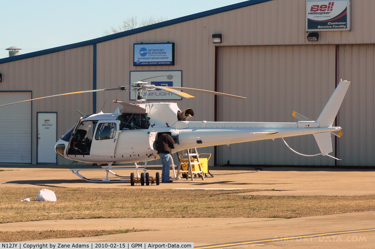 N12JY, Eurocopter AS-350B-2 Ecureuil C/N 4603, At Grand Prairie Municpal