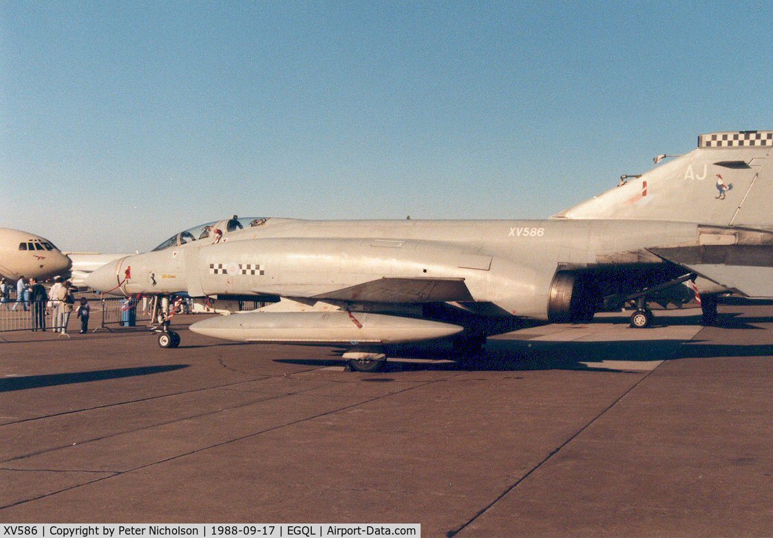 XV586, 1969 McDonnell Douglas Phantom FG1 C/N 3317/9340, Phantom FG.1 of 43 Squadron on display at the 1988 RAF Leuchars Airshow.
