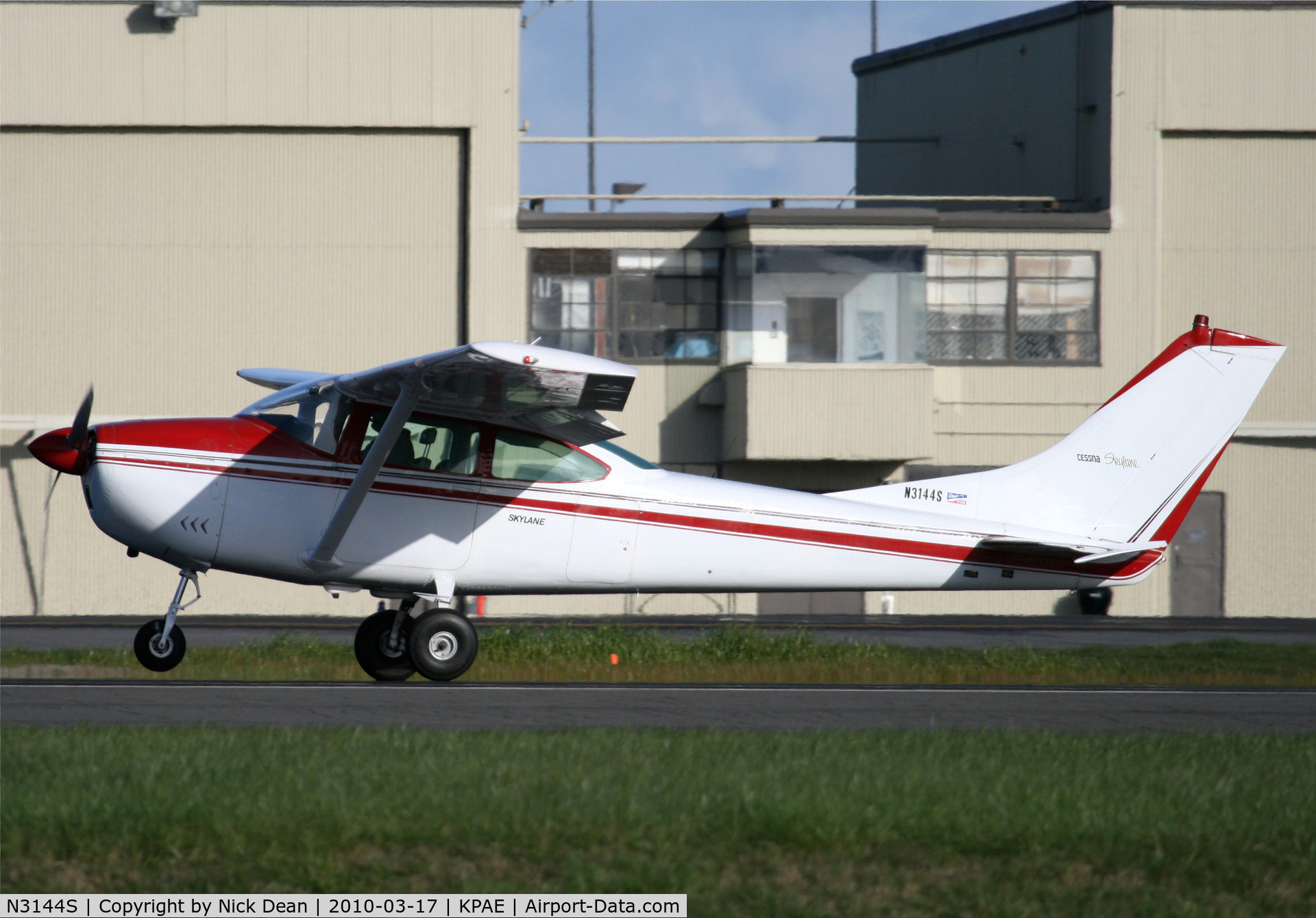 N3144S, 1964 Cessna 182G Skylane C/N 18255644, KPAE