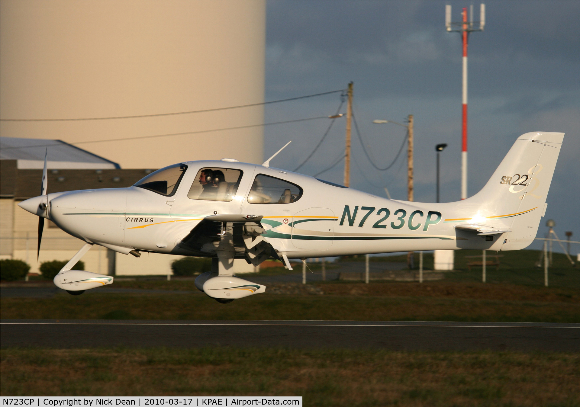 N723CP, 2004 Cirrus SR22 G2 C/N 1216, KPAE