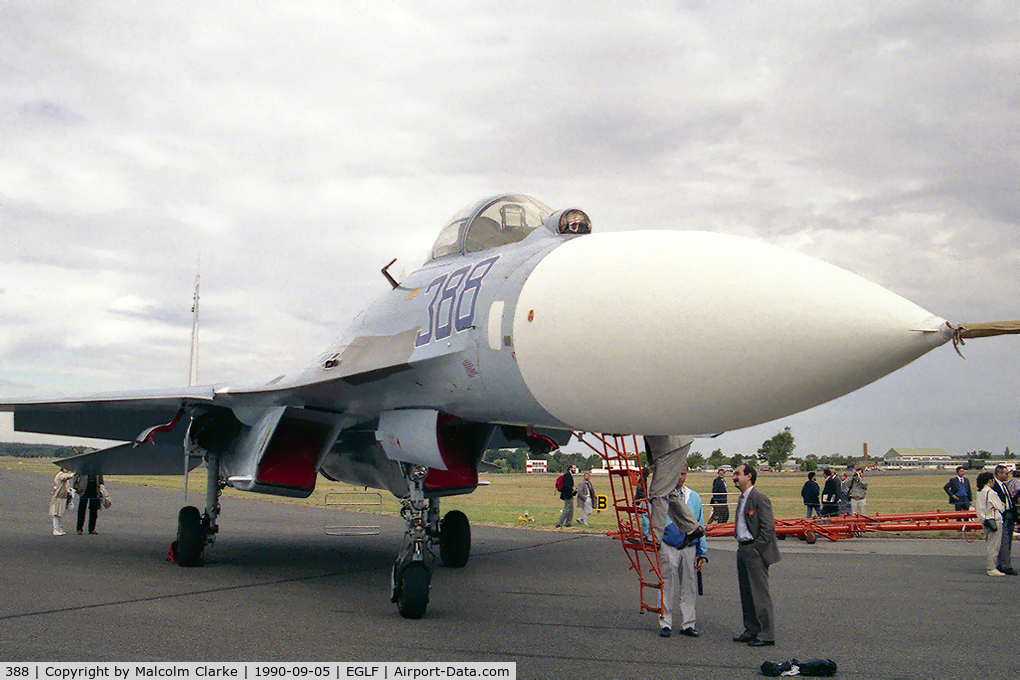 388, Sukhoi Su-27A C/N 36911024104, Sukhoi Su-27. 'Flanker' at Farnborough International 1990.