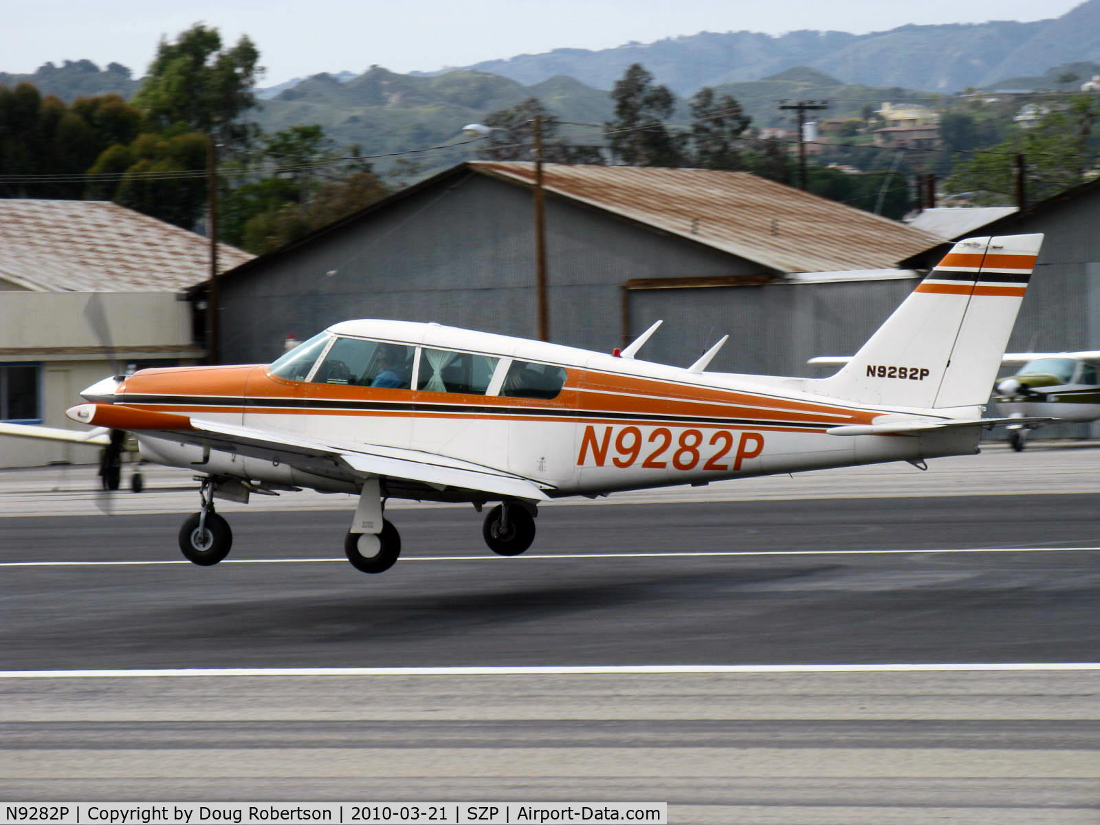 N9282P, 1968 Piper PA-24-260 C/N 24-4782, 1968 Piper PA-24-260 COMANCHE, Lycoming IO-540-D4A5 260 Hp, Experimental class, landing Rwy 22