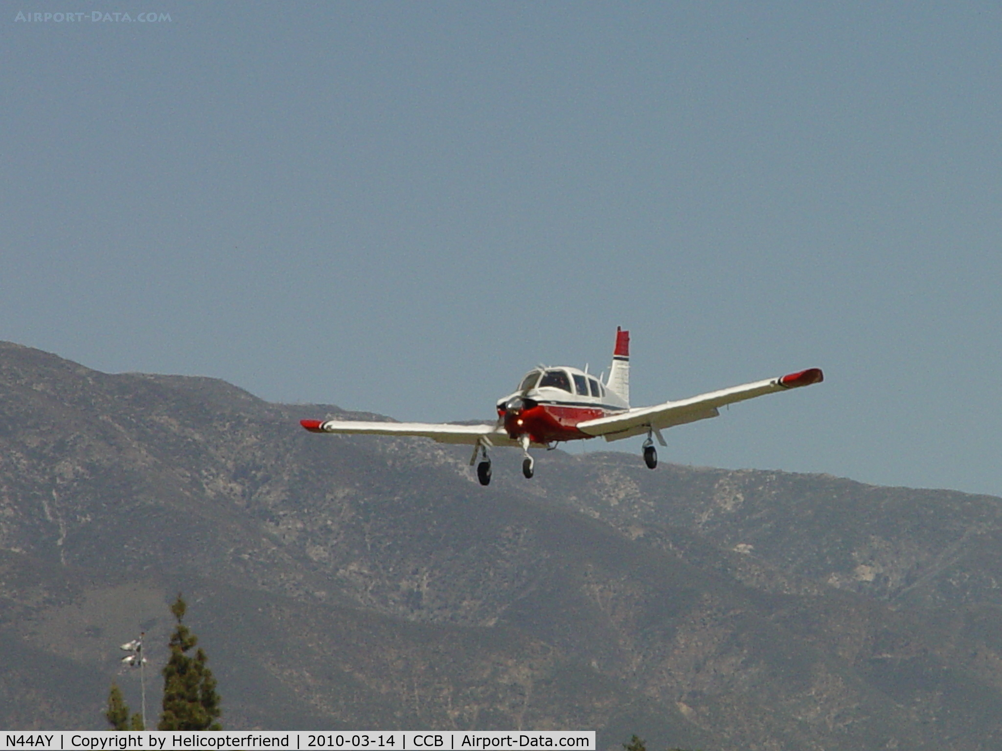 N44AY, 1974 Piper PA-28R-200 Cherokee Arrow C/N 28R-7535012, On final to Cable