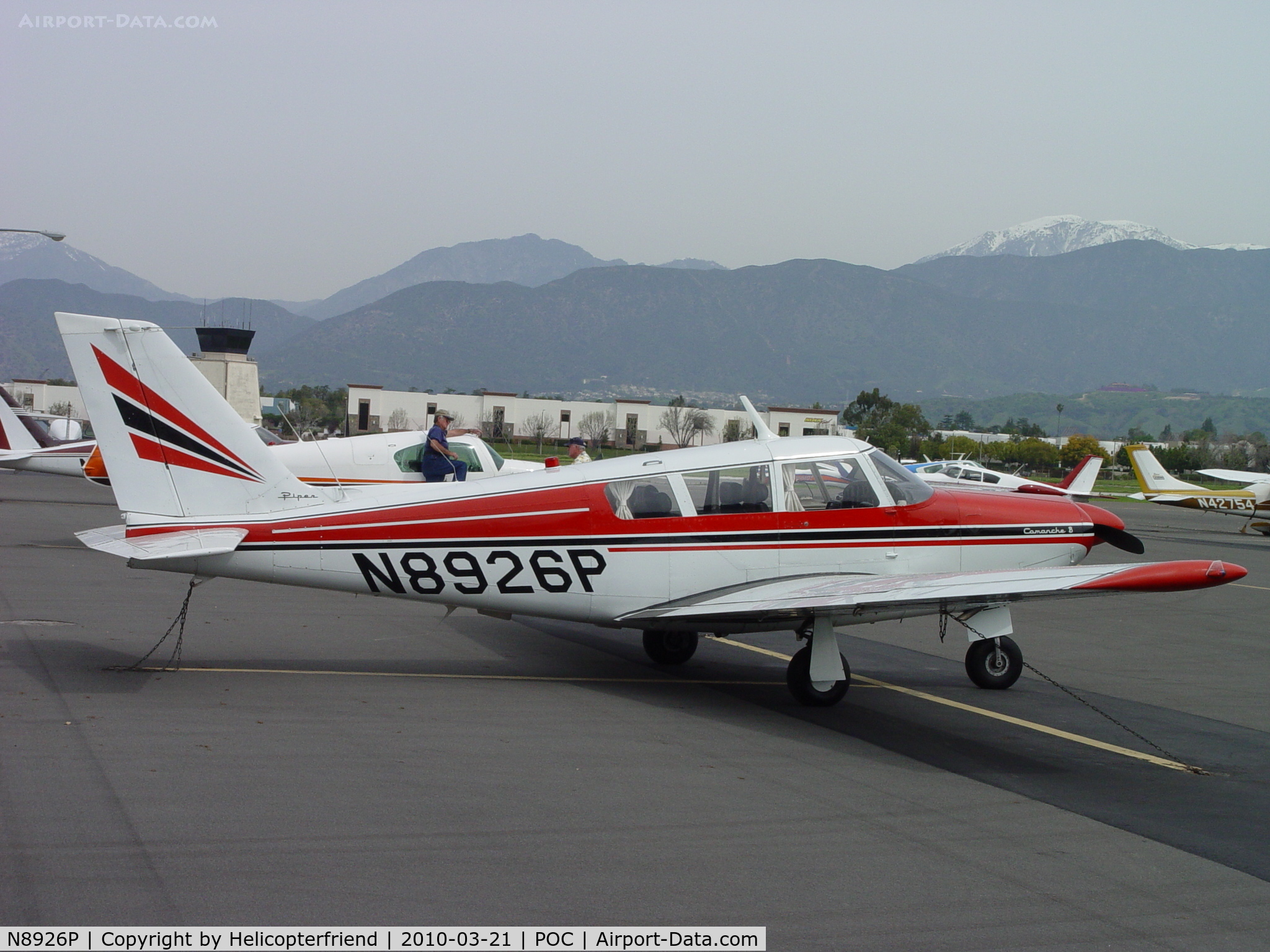 N8926P, Piper PA-24-260 Comanche C/N 24-4382, Parked at Brackett