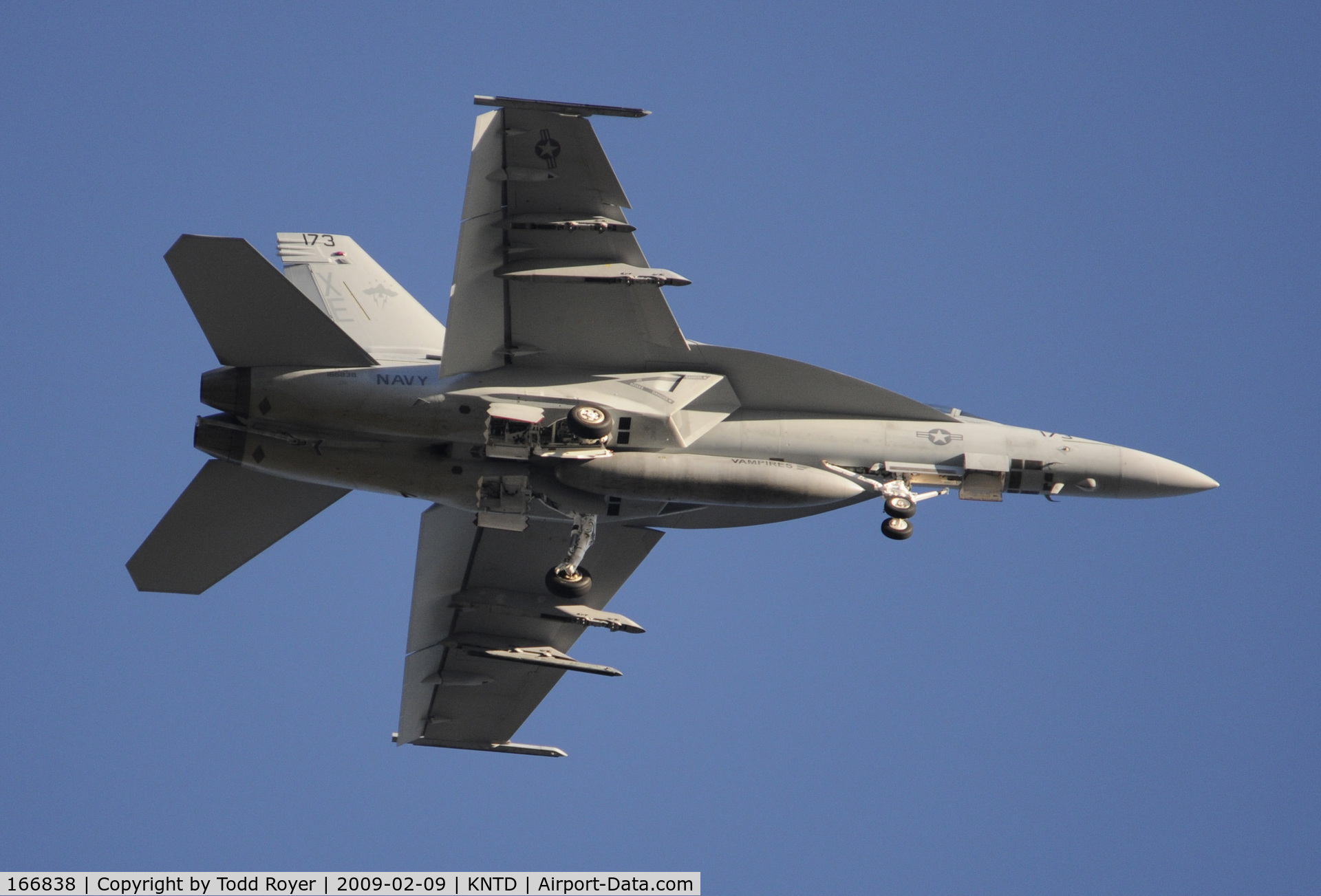 166838, Boeing F/A-18E Super Hornet C/N E157, From the backyard