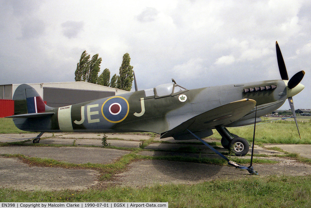 EN398, Supermarine 361 Spitfire HF.IXe Replica C/N BAPC.184, Supermarine Spitfire IX (mock-up) at North Weald Airfield in 1990.