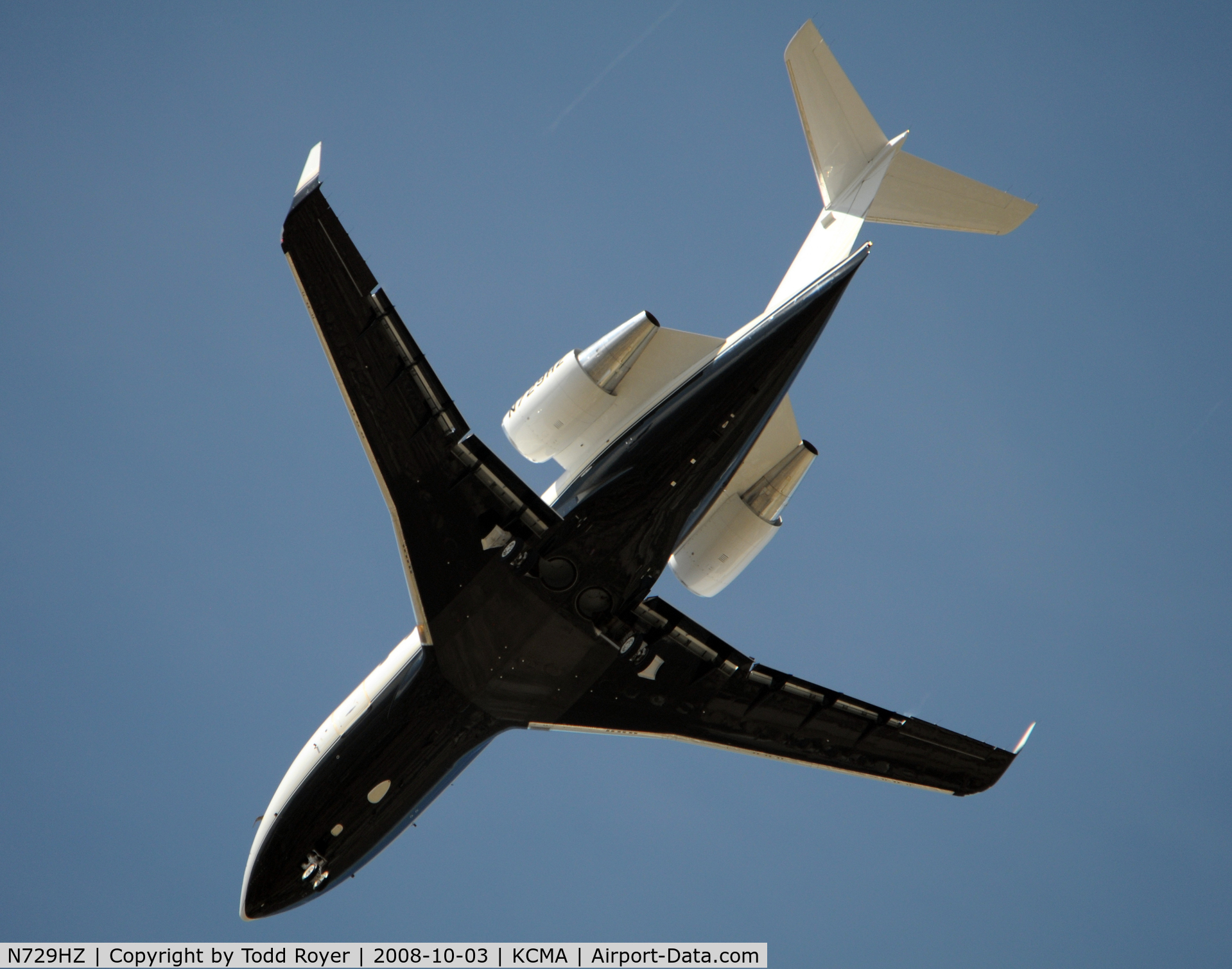 N729HZ, 1992 Canadair Challenger 601-3A (CL-600-2B16) C/N 5107, From the backyard