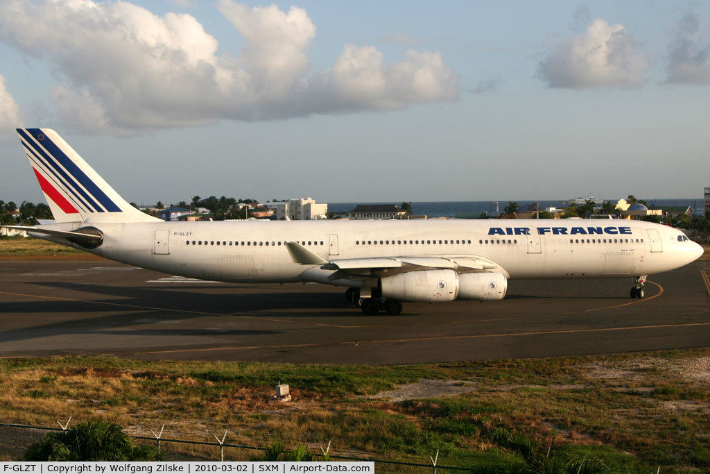 F-GLZT, 2000 Airbus A340-313X C/N 319, visitor