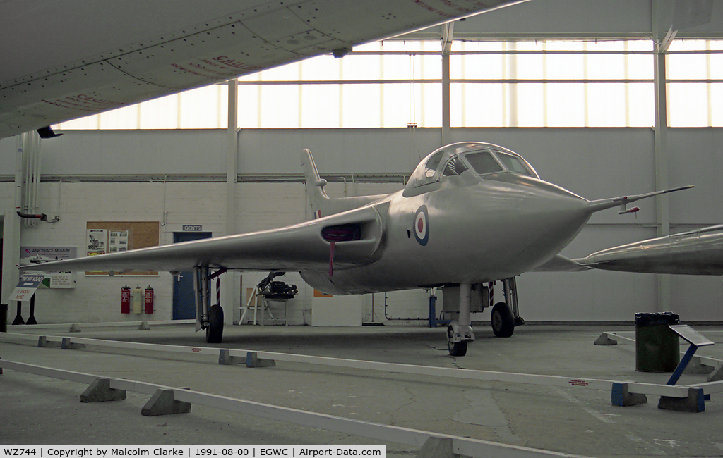 WZ744, 1953 Avro 707C C/N Not found WZ744, Avro 707C. Designed and built to prove the delta-wing design technology for the Vulcan bomber. At the Aerospace Museum, RAF Cosford in 1991.