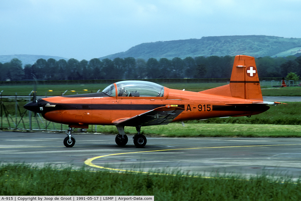A-915, 1983 Pilatus PC-7 Turbo Trainer C/N 323, return from a local flight