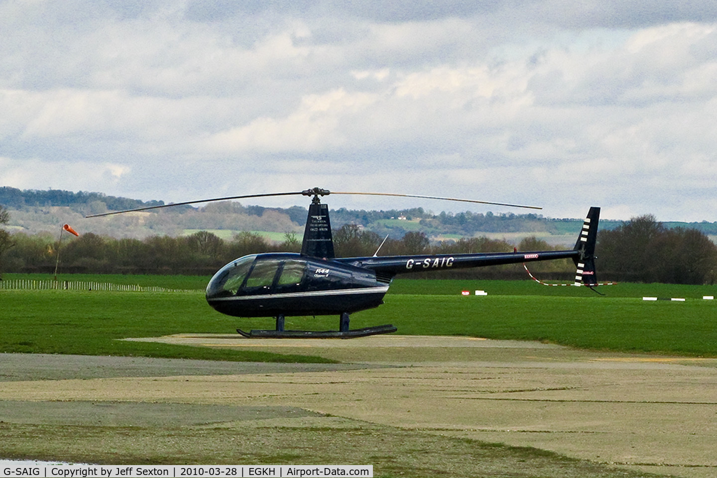 G-SAIG, 2006 Robinson R44 II C/N 11364, Parked at Lashenden/Headcorn UK