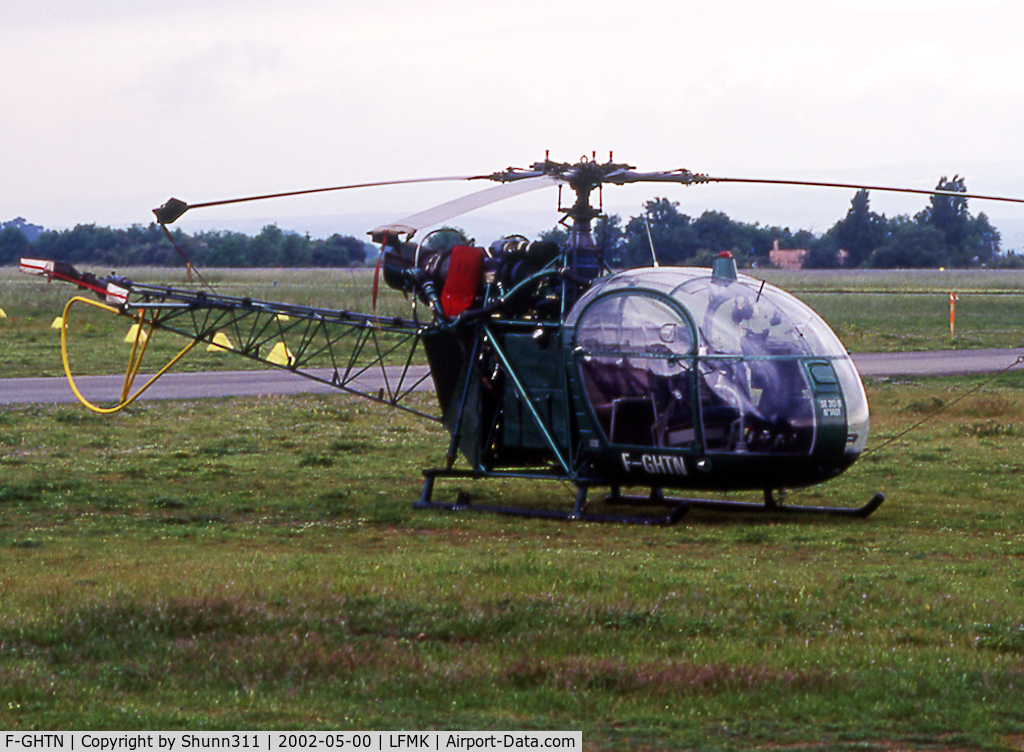 F-GHTN, Eurocopter SE-313B Alouette II C/N 1401, Parked in the grass...
