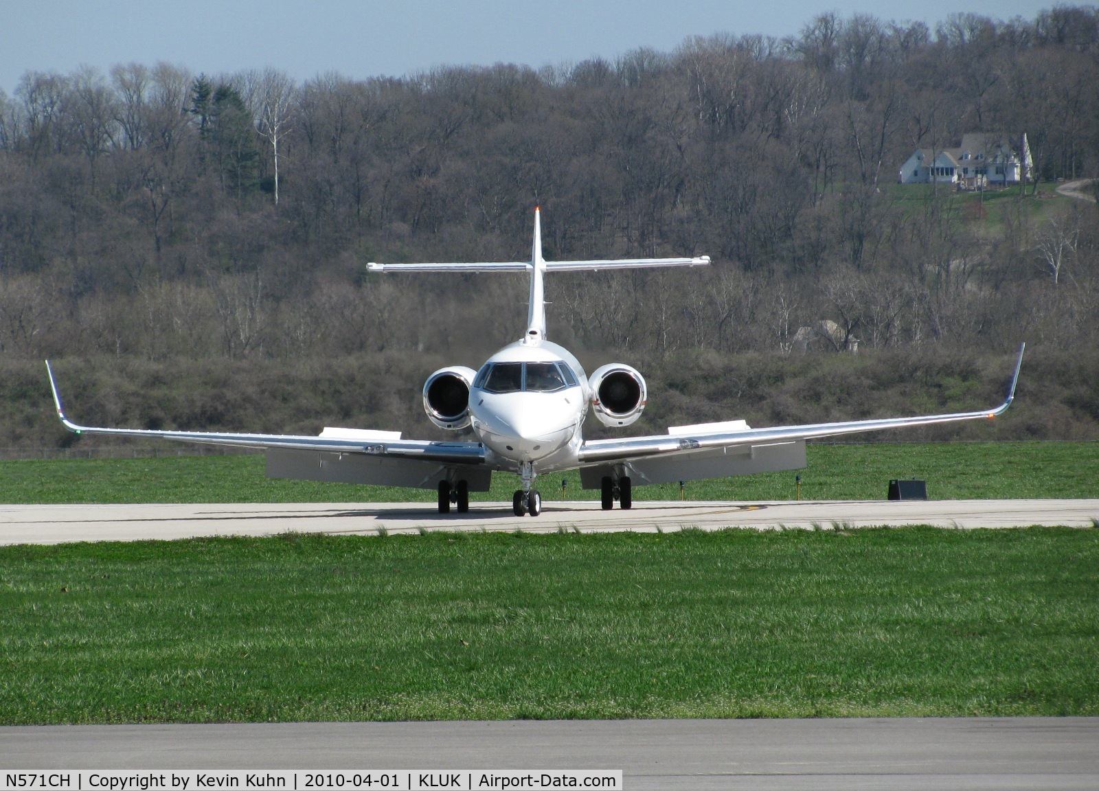 N571CH, 2001 Raytheon Hawker 800XP C/N 258540, Everything is better with winglets, volume 2