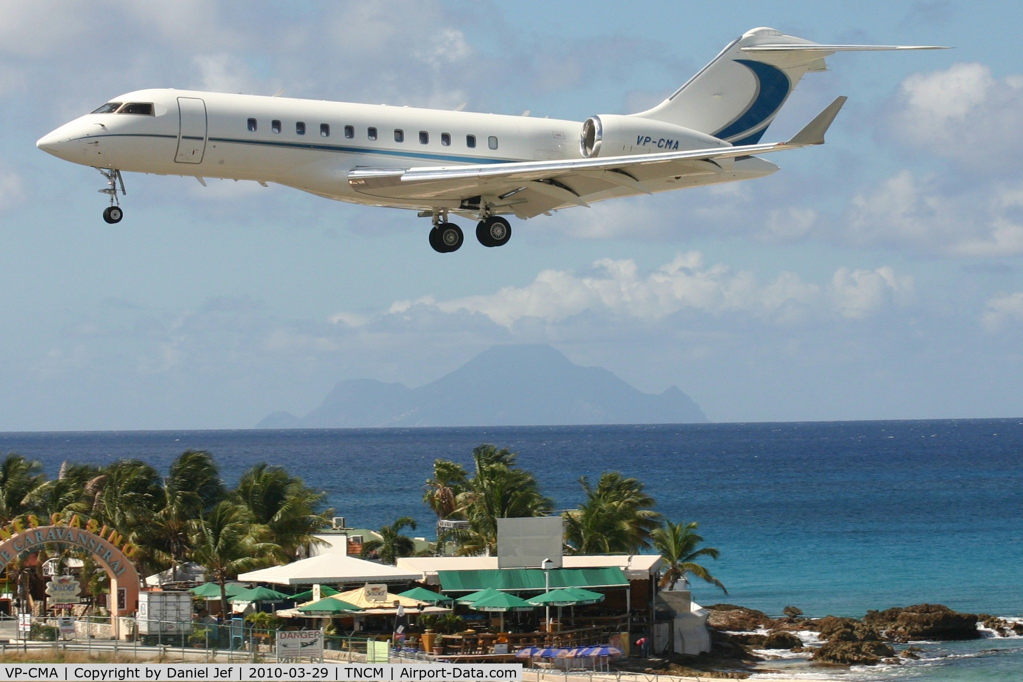 VP-CMA, 2007 Bombardier BD-700-1A10 Global 5000 C/N 9243, VP-CMA landing at TNCM runway 10