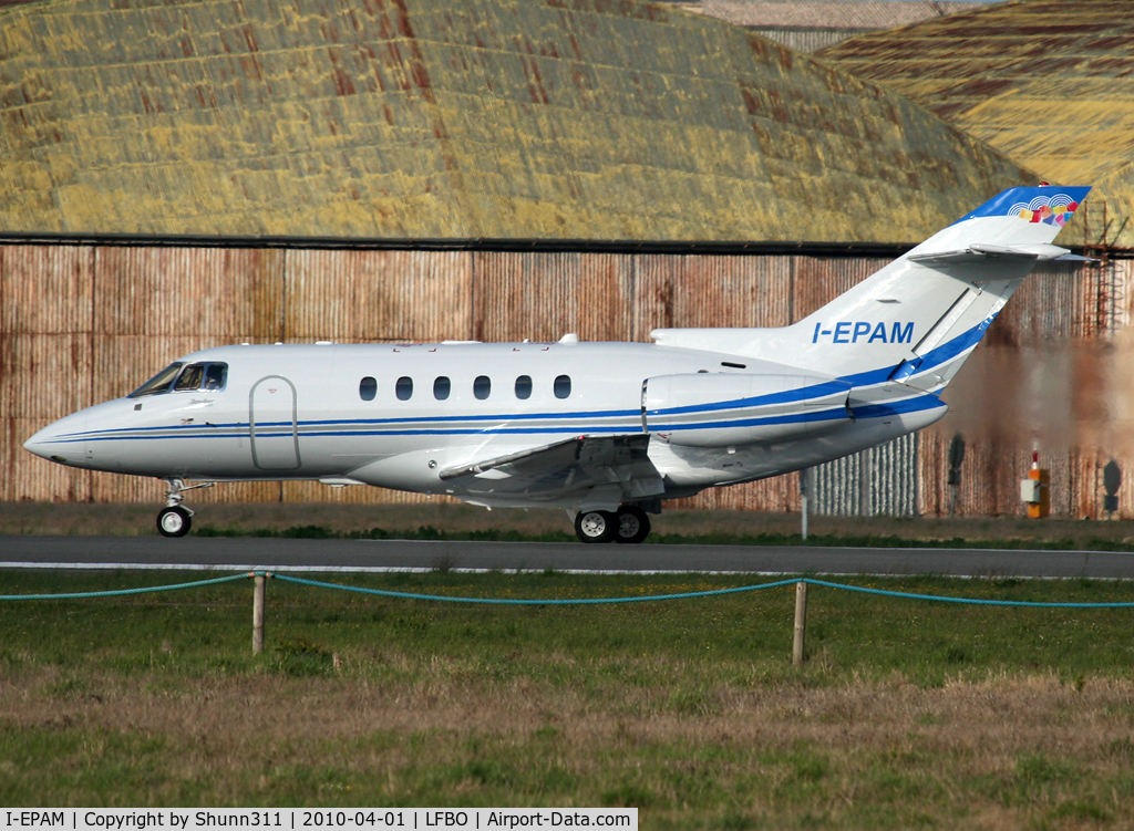 I-EPAM, 2009 Hawker 750 C/N HB-32, Ready to take off rwy 32R