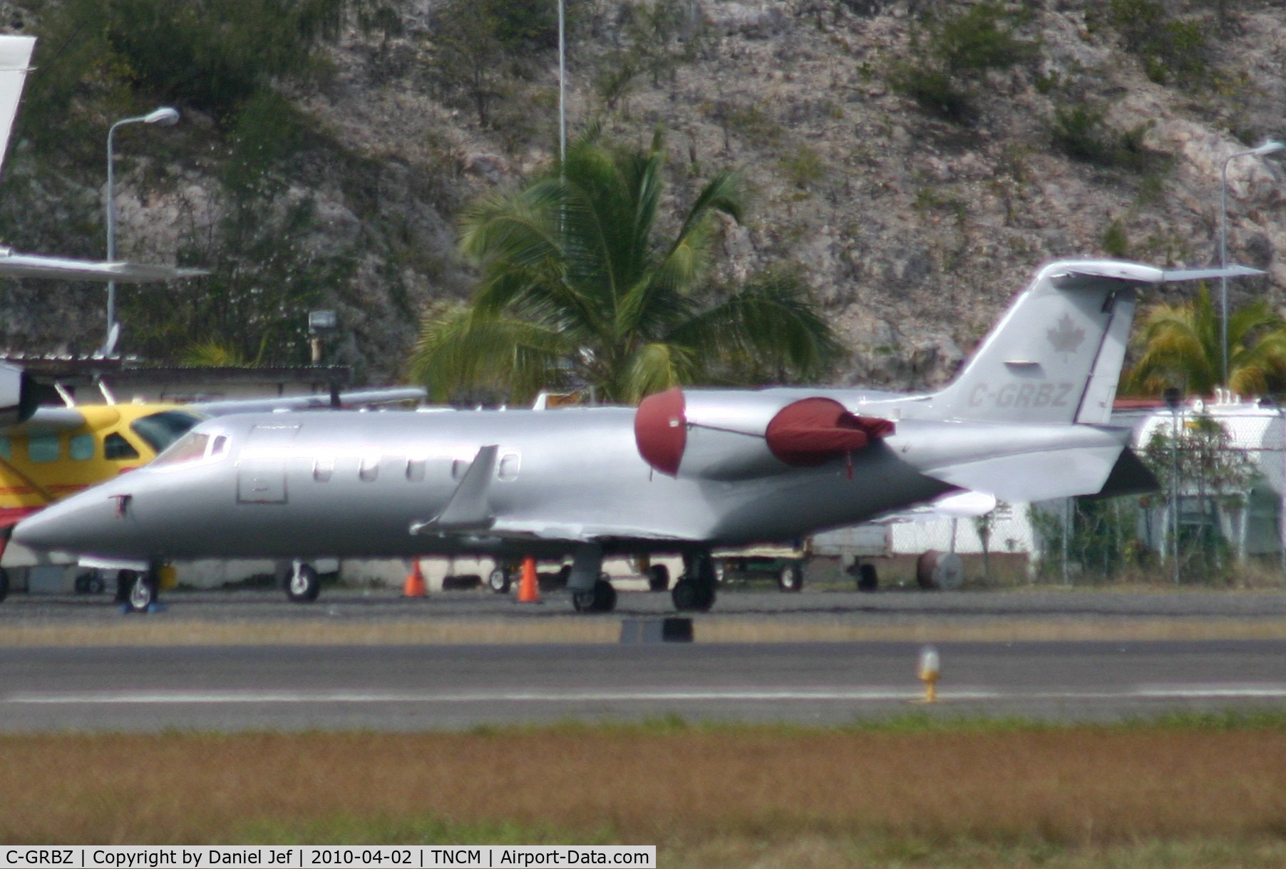 C-GRBZ, 2001 Learjet 60 C/N 60-218, C-GRBZ with some low tone grey there looks almost like some navy shit!!!! lol