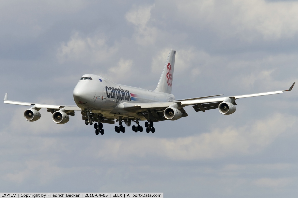LX-YCV, 2008 Boeing 747-4R7F/SCD C/N 35805/1407, short final RW24
