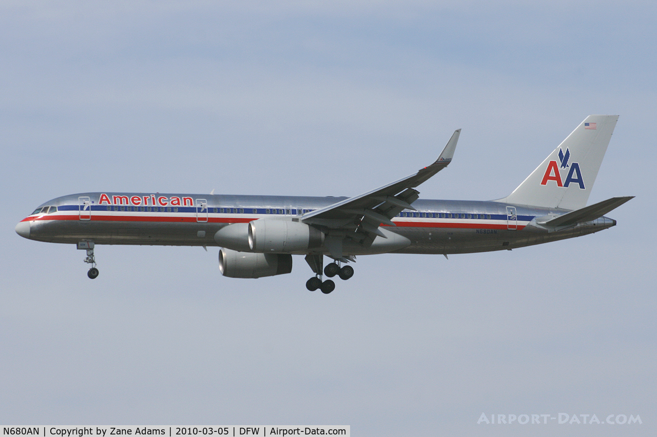 N680AN, 1999 Boeing 757-223 C/N 29590, American Airlines at DFW