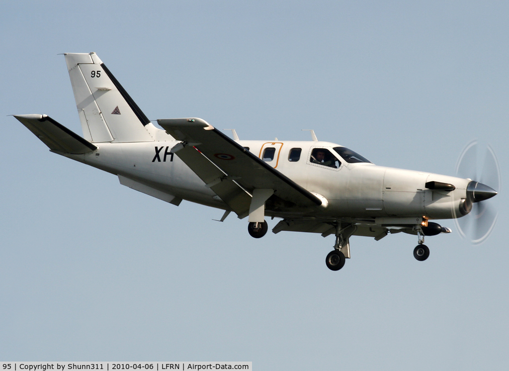 95, Socata TBM-700A C/N 95, On landing...