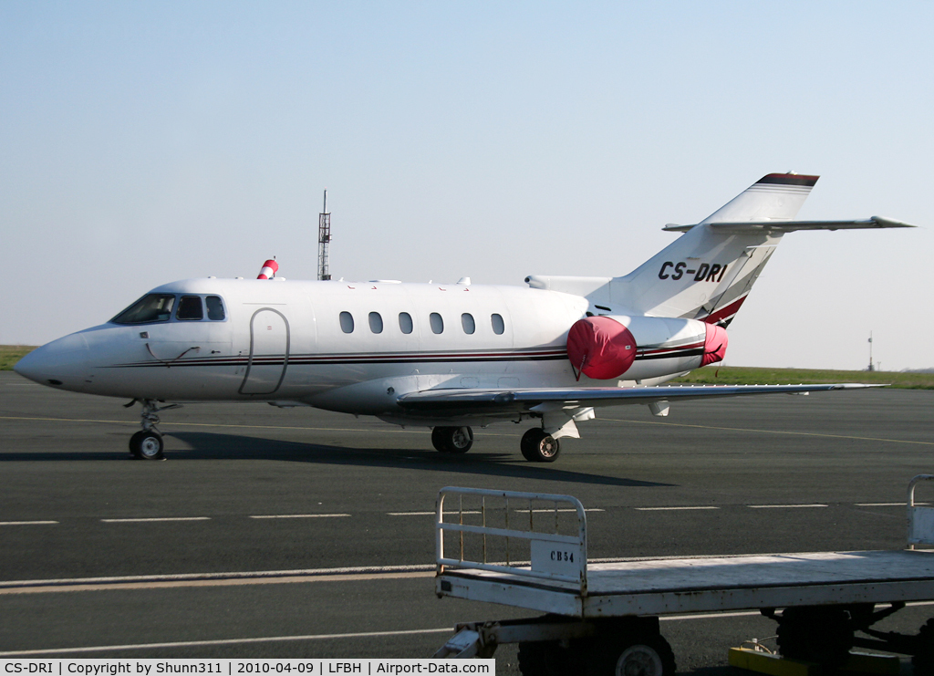CS-DRI, 2006 Raytheon Hawker 800XP C/N 258756, Parked at the airport...