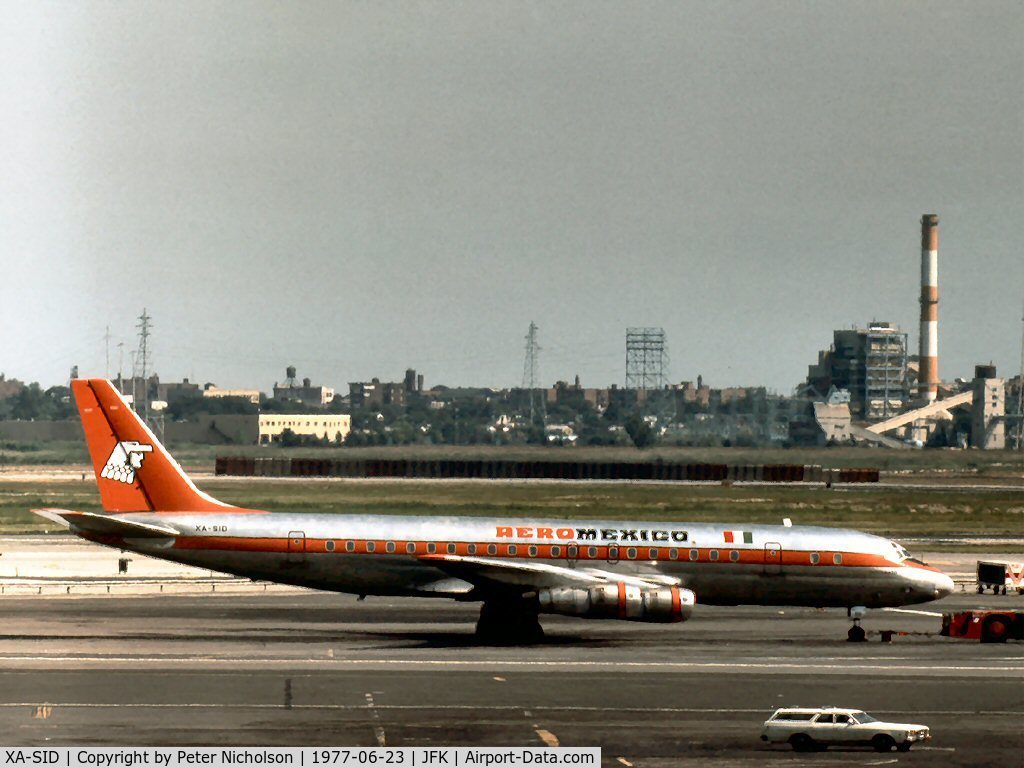 XA-SID, 1968 Douglas DC-8-51 C/N 45935, Aeromexico DC-8-51 taxying at Kennedy in the Summer of 1977.