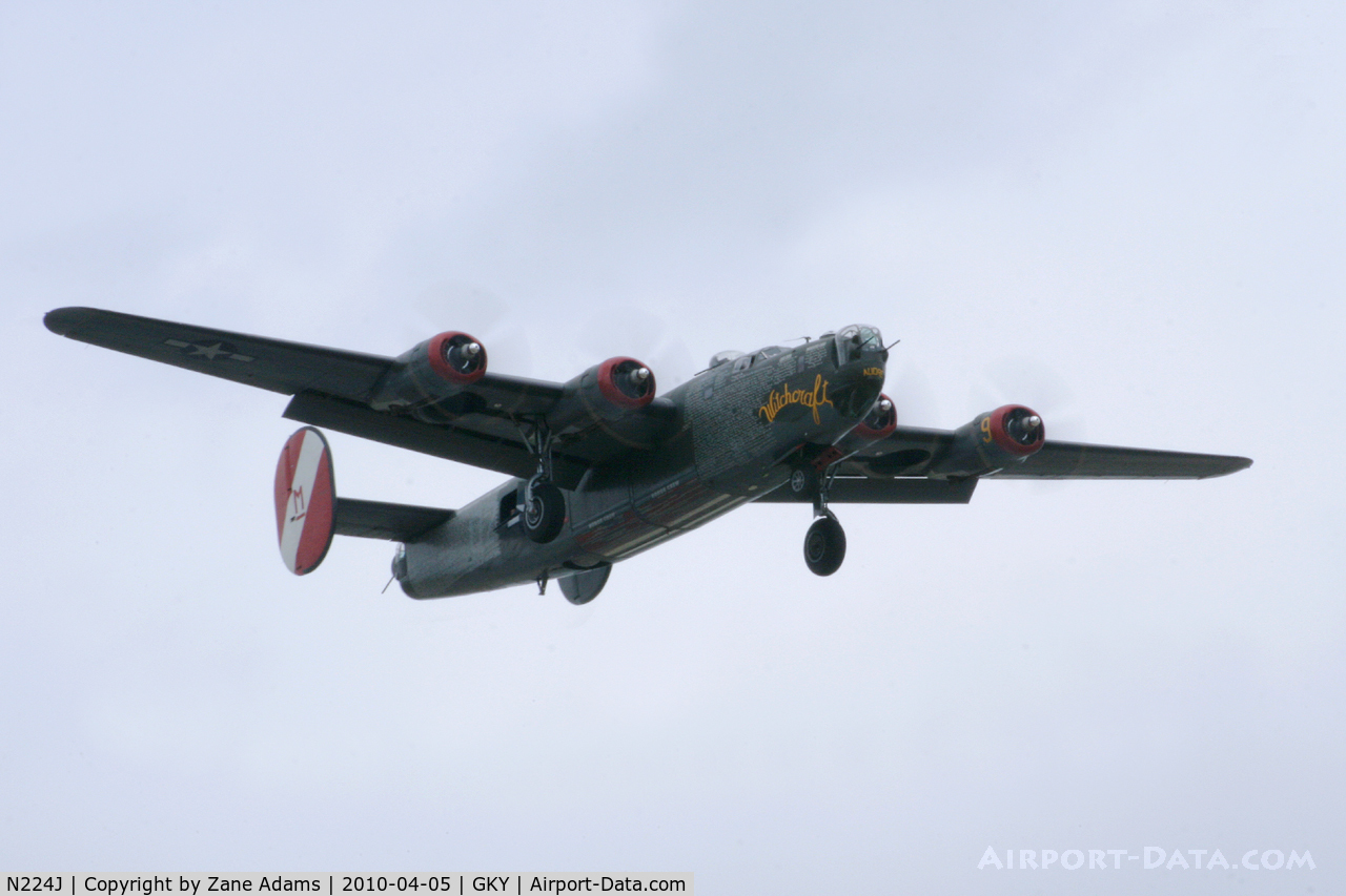 N224J, 1944 Consolidated B-24J-85-CF Liberator C/N 1347 (44-44052), Collings Foundation B-24J landing at Arlington Municipal