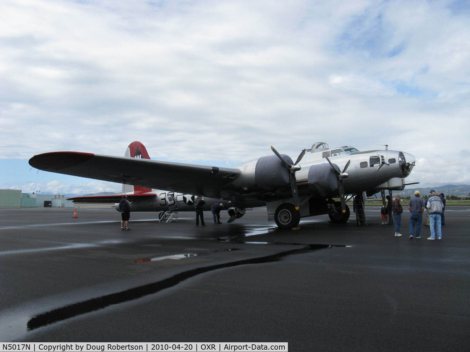 N5017N, 1944 Lockheed/Vega (Boeing) B-17G-105-VE Flying Fortress C/N 8649, 1944 Boeing B-17G Flying Fortress 'Aluminum Overcast', four Wright Cyclone R-1830-97 1,200 Hp each radial engines, three-blade feathering props