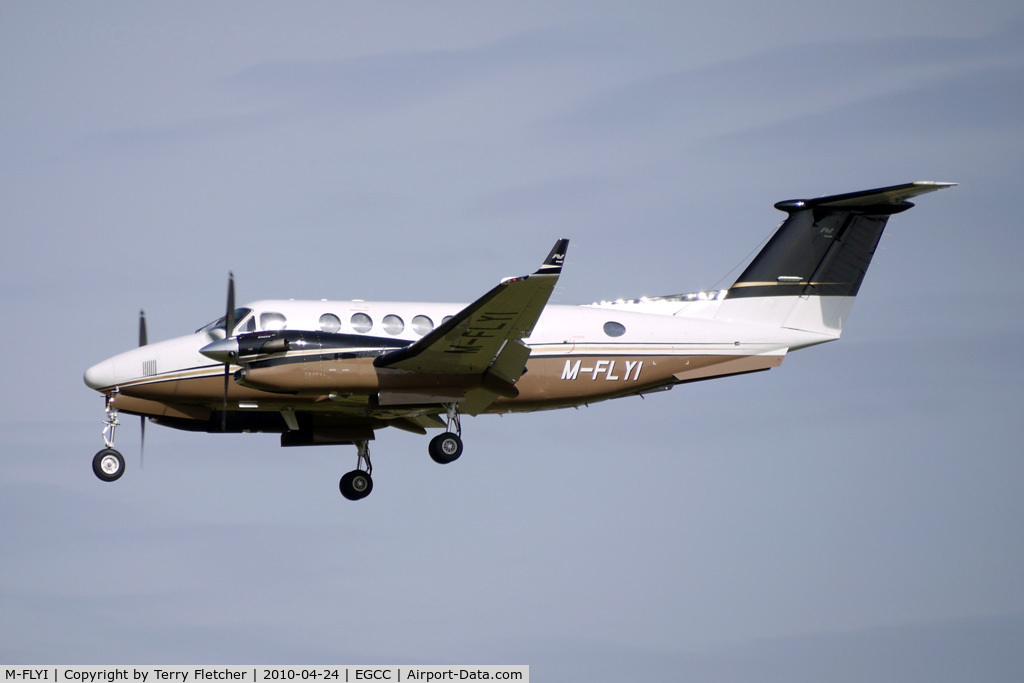 M-FLYI, 2007 Beechcraft B300 Super King Air 350 C/N FL-569, Manx registered Beech King Air 350 landing at Manchester