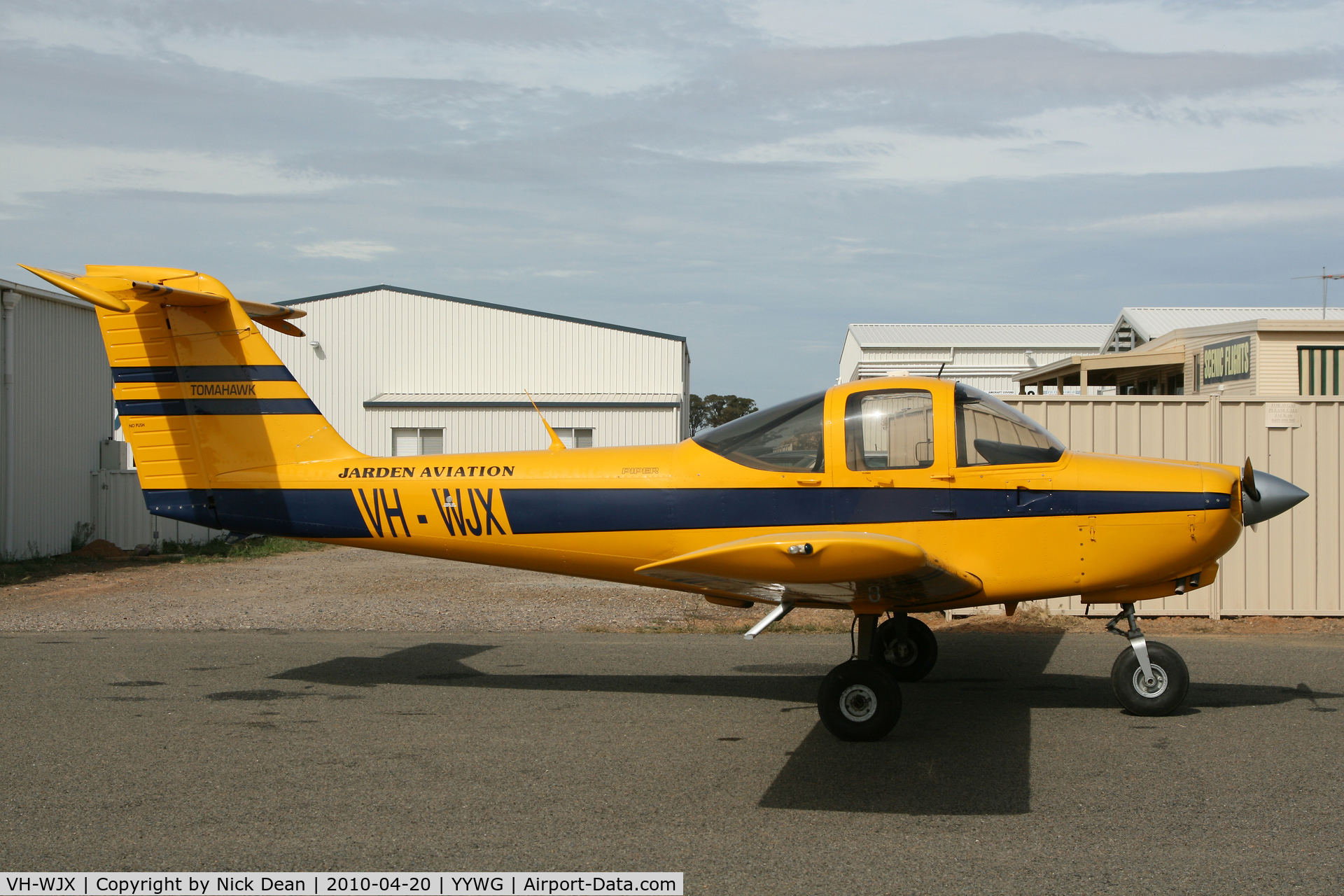 VH-WJX, 1979 Piper PA-38-112 Tomahawk C/N 38-79A1167, YYWG