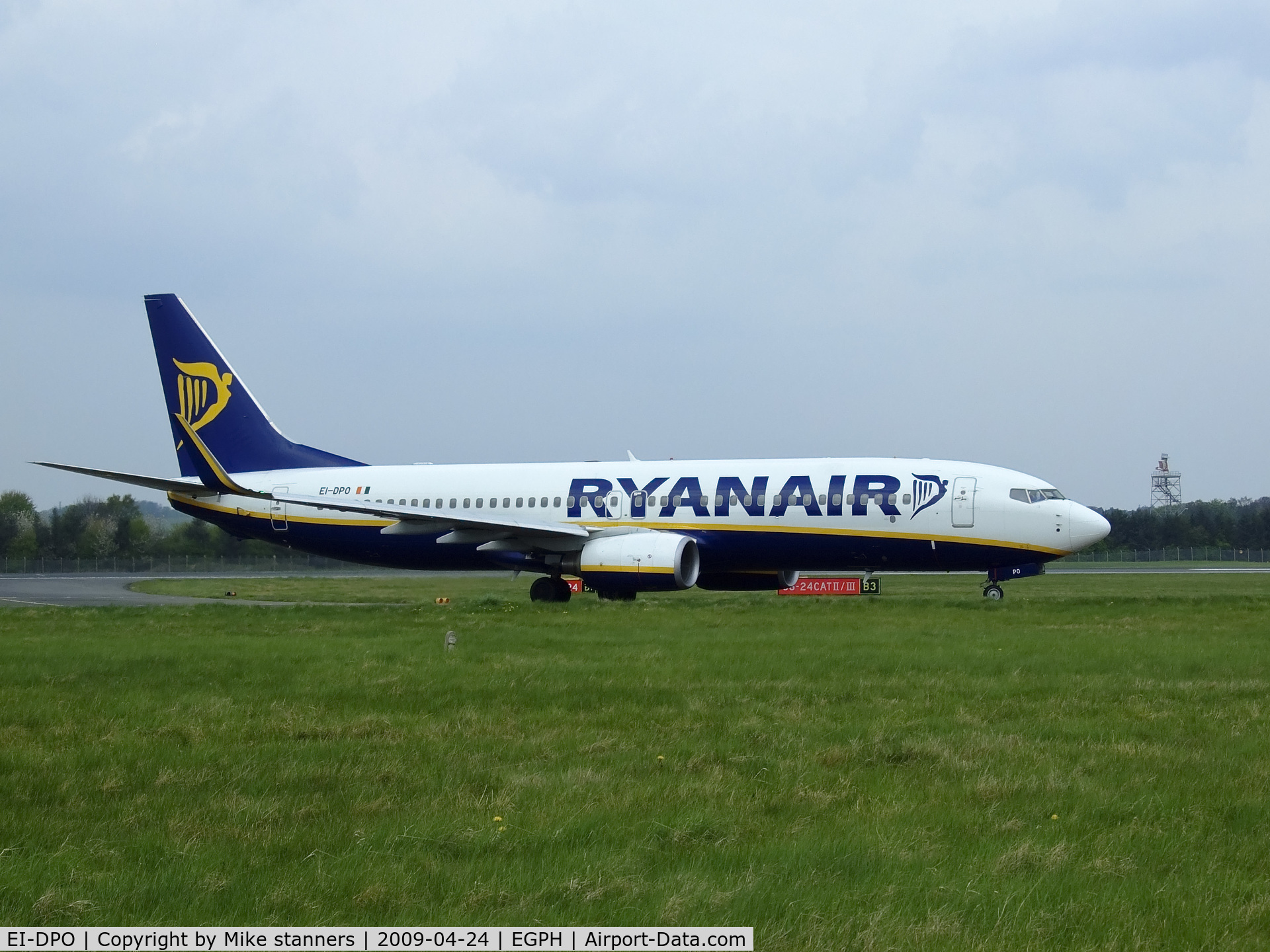EI-DPO, 2007 Boeing 737-8AS C/N 33612, Edinburgh based Ryanair B737-800 arrives back at EDI from SXF