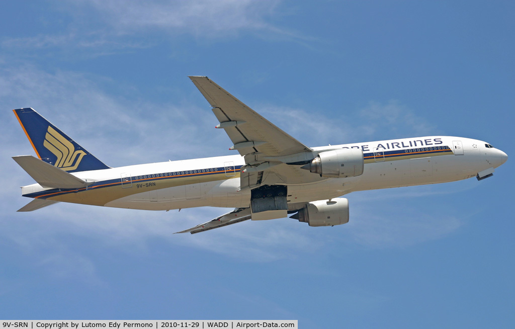 9V-SRN, 2003 Boeing 777-212/ER C/N 32318, Singapore Airlines