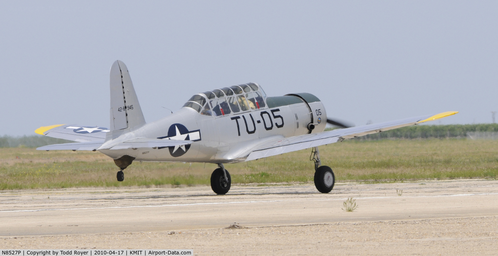 N8527P, 1980 Consolidated Vultee BT-13 C/N 79-758, Minter Field fly in 2010