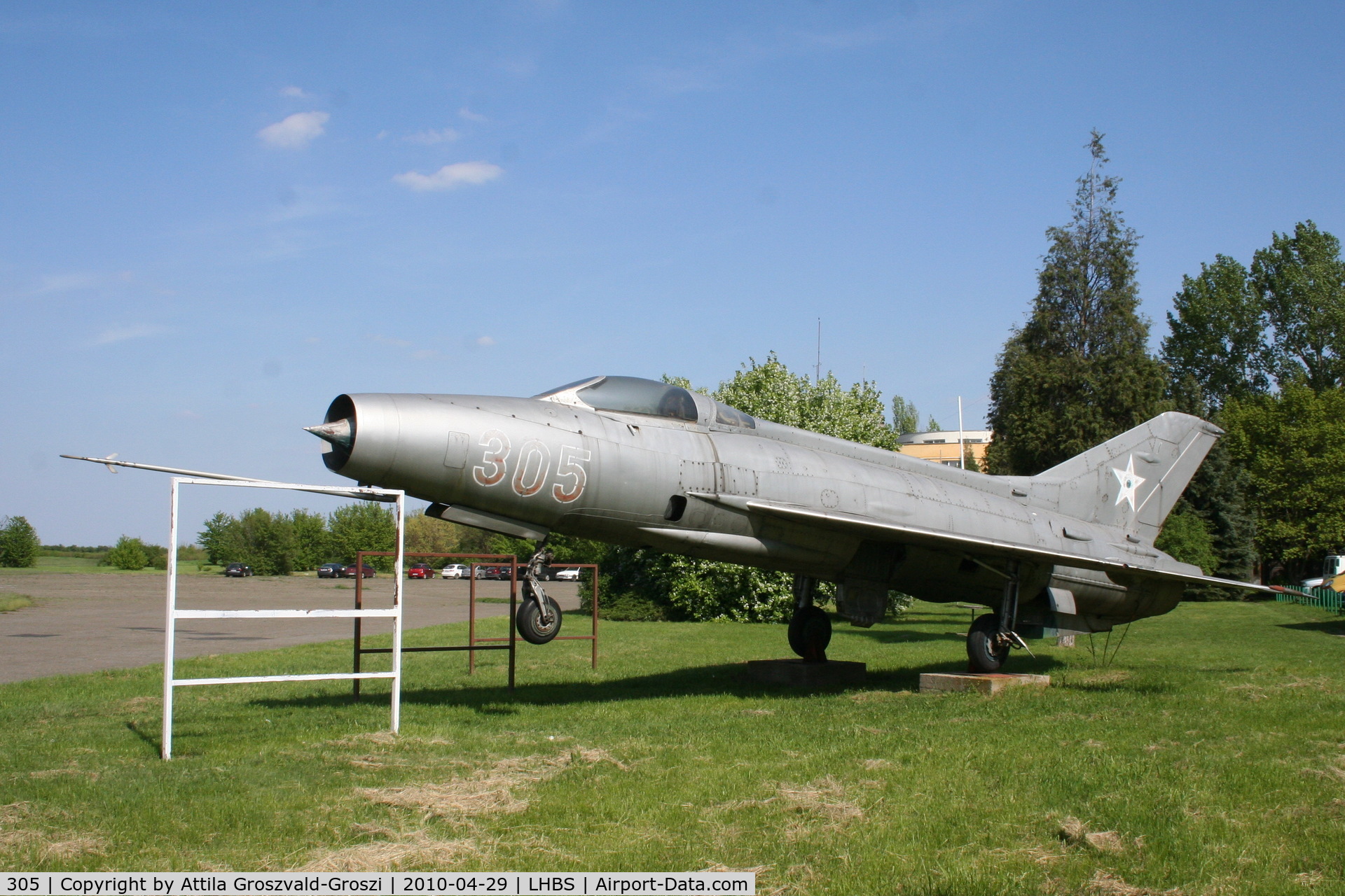 305, Mikoyan-Gurevich MiG-21F-13 C/N 741305, Budaörs-Airport, Hungary