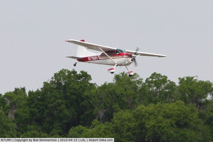 N71MH, 1978 Cessna 180K Skywagon C/N 18052965, Arriving at Lakeland, FL during Sun N Fun 2010.