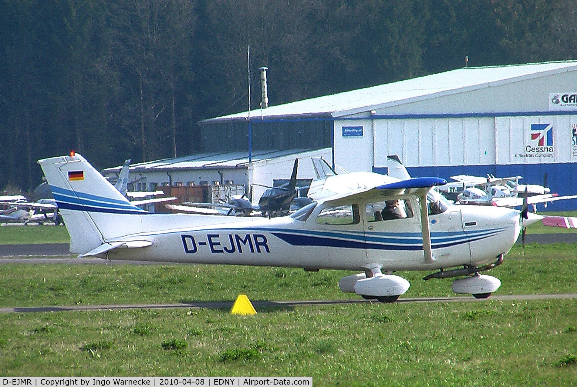D-EJMR, Reims F172N II Skyhawk C/N 1749, Cessna (Reims) F172N Skyhawk II at Friedrichshafen airport during the AERO 2010
